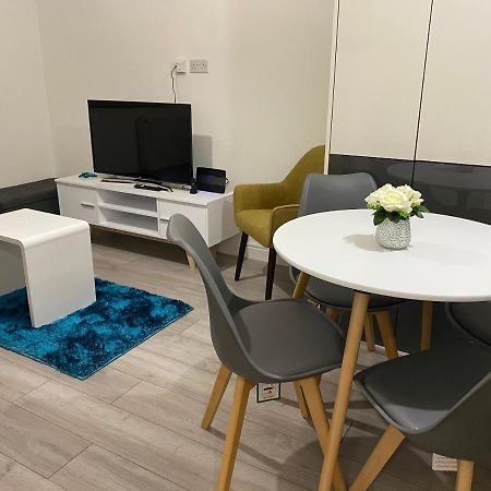 Marie'S Serviced Apartments- 2 Bedroom City Stay Бедфорд Екстериор снимка
