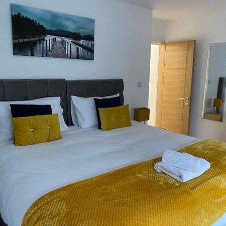 Marie'S Serviced Apartments- 2 Bedroom City Stay Бедфорд Екстериор снимка