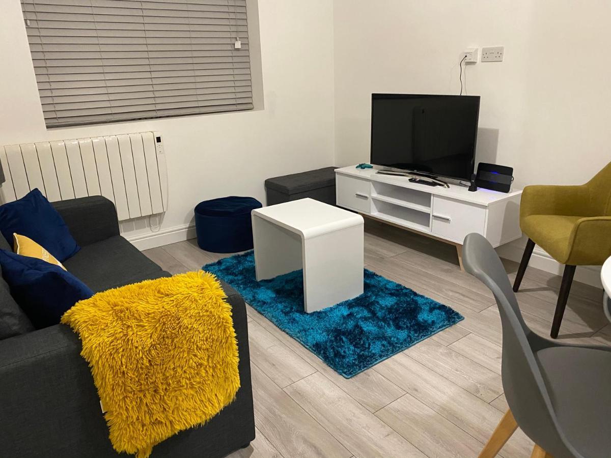 Marie'S Serviced Apartments- 2 Bedroom City Stay Бедфорд Екстериор снимка
