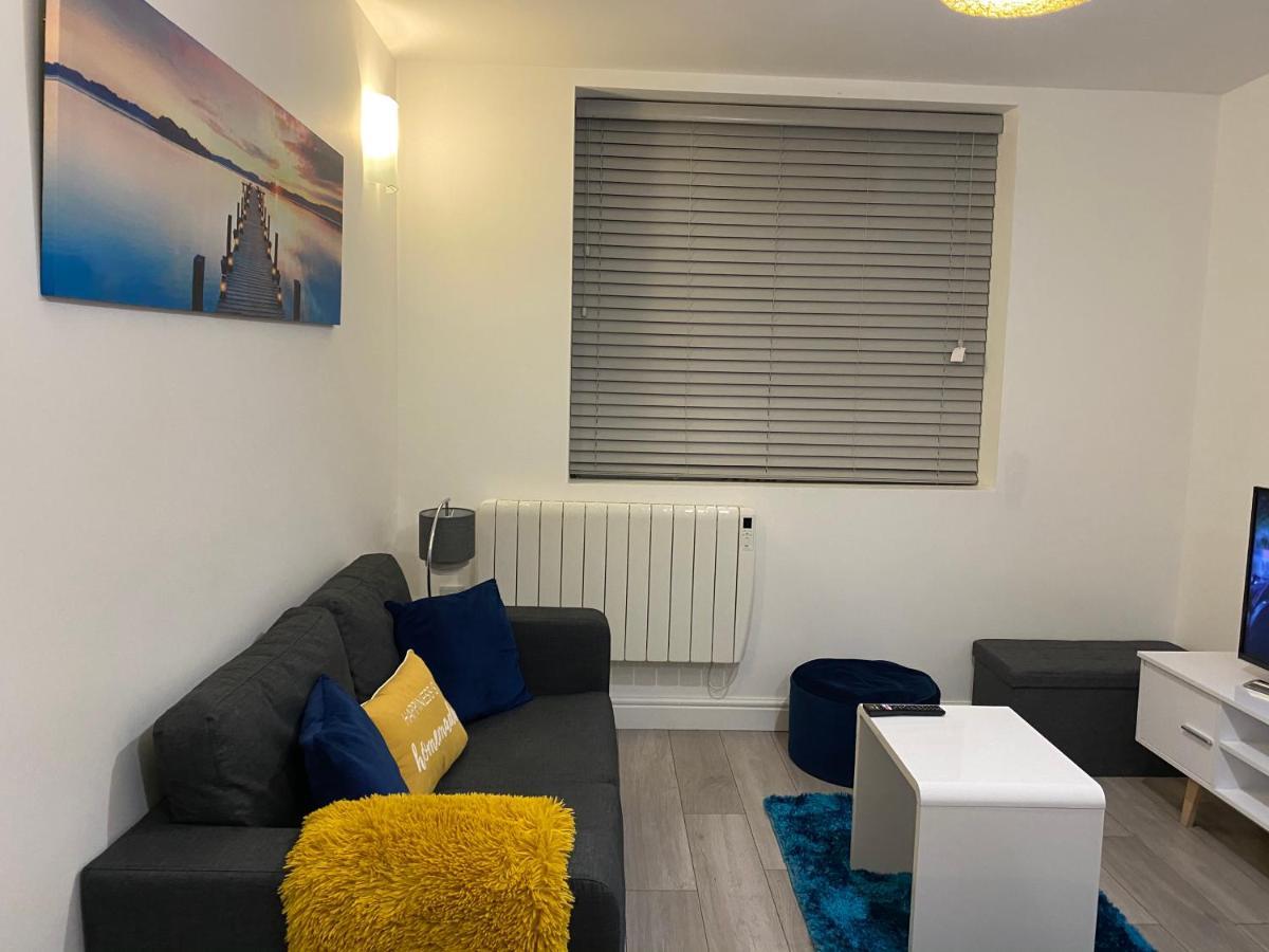Marie'S Serviced Apartments- 2 Bedroom City Stay Бедфорд Екстериор снимка