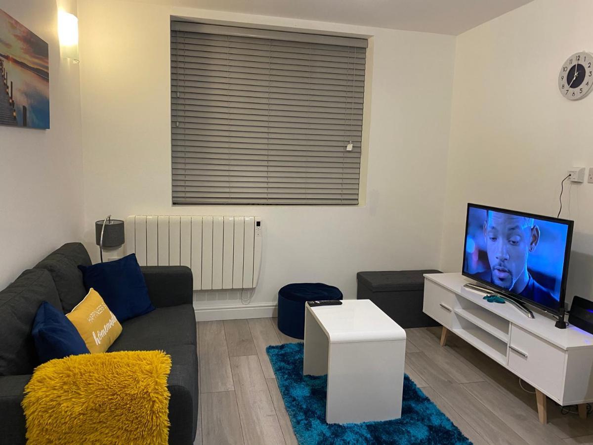 Marie'S Serviced Apartments- 2 Bedroom City Stay Бедфорд Екстериор снимка